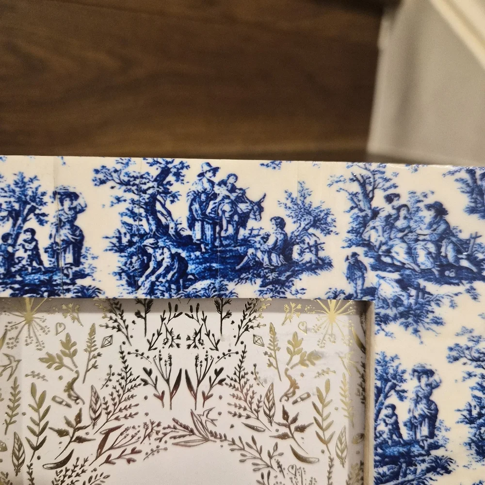 Shiraleah French Country Blue Toile Porcelain Frame NWOT - Picture 2 of 5